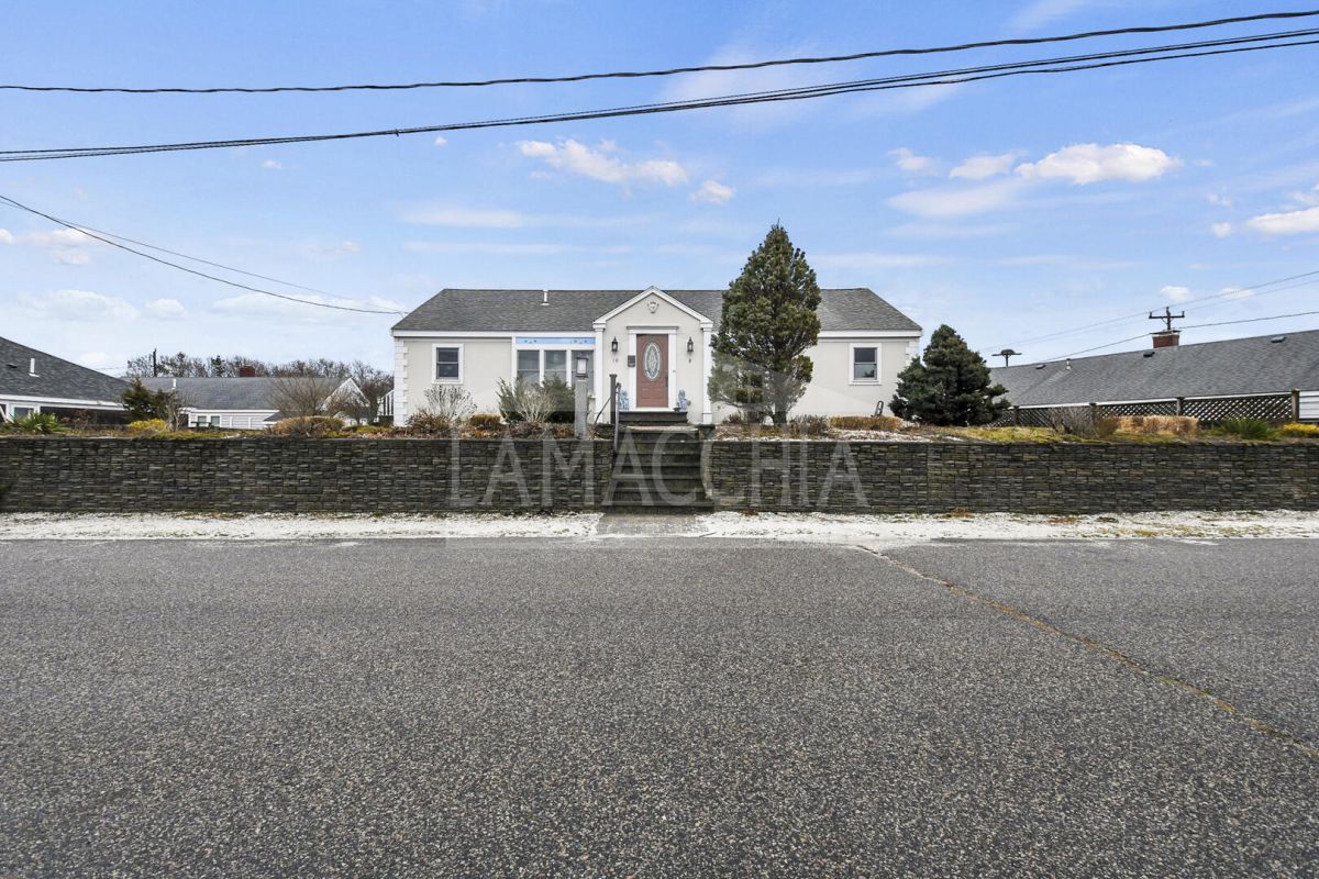 8 Sunset Avenue - Centerville | Centerville, MA | Lamacchia Vacation ...